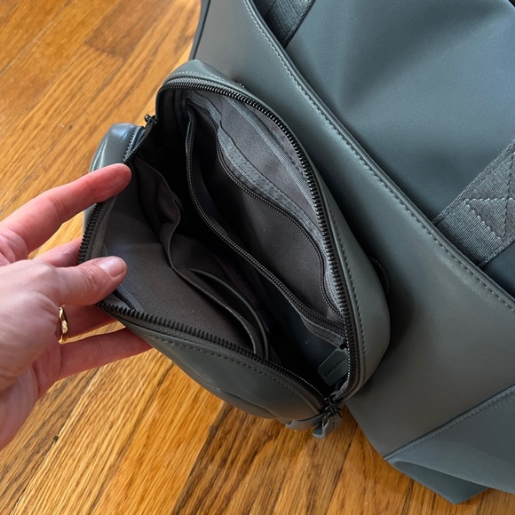 Monos Metro Duffle travel bag - Picture 11 of 11